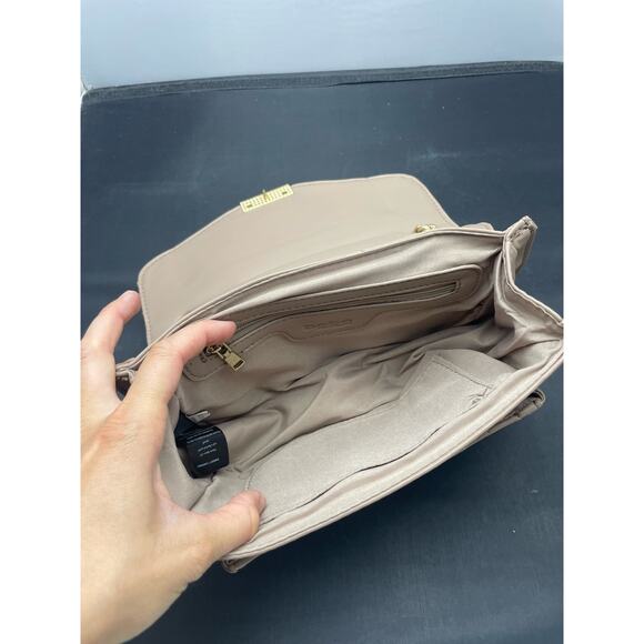 Bebe Quilted Flap Crossbody Double/Single Gold Chain Taupe Purse - Picture 5 of 11